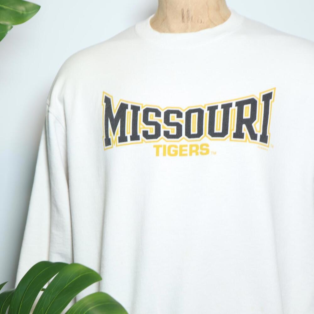 American Vintage Men's White and Black Sweatshirt